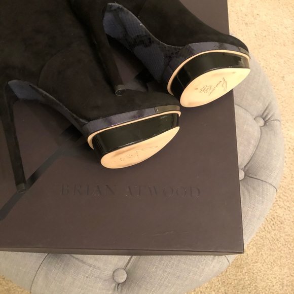 AUTHENTIC NIB Brian Atwood Fuveau Ankle Boots - Picture 4 of 8